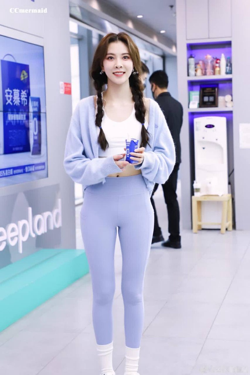 宋妍霏